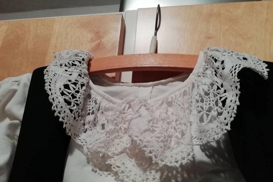 Dirndl Größe 44/46 - Bild 3