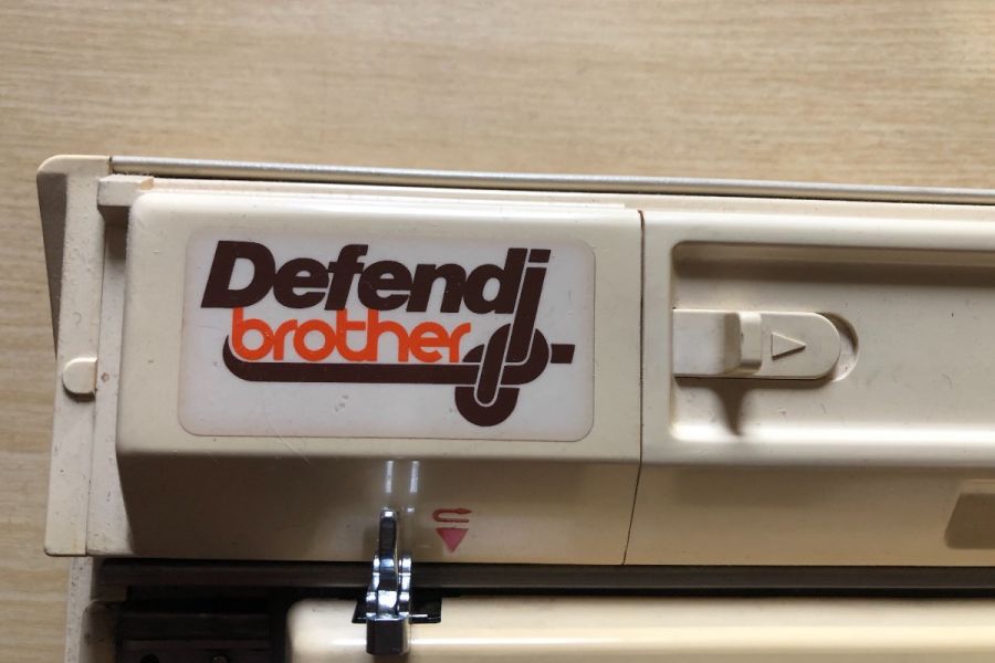 Verkaufe Strickmaschine Defendi Brother KH840 - Bild 2