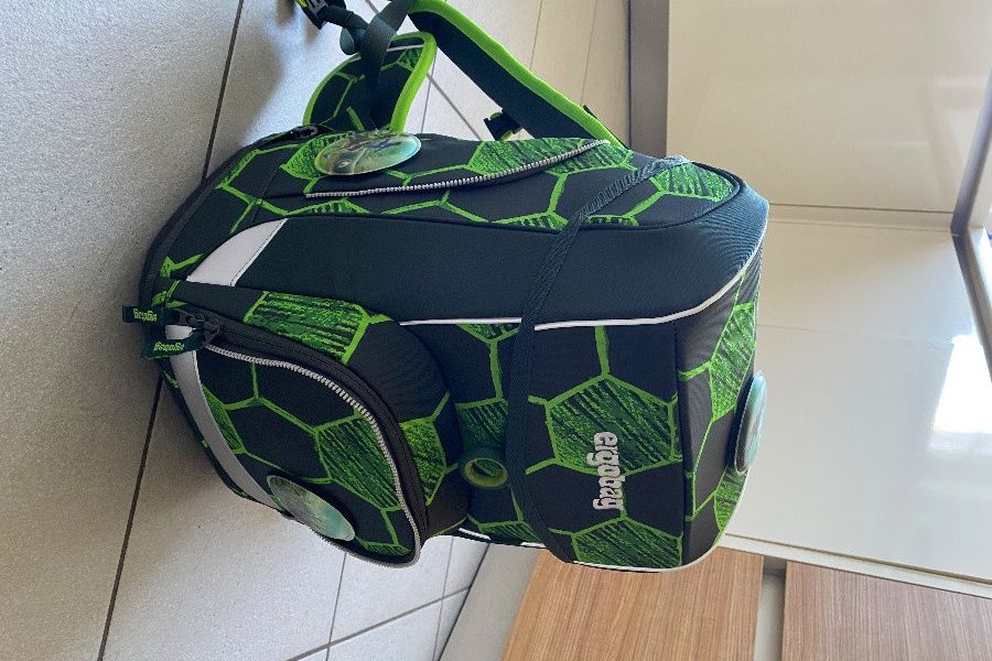 Schultasche mit Griffelschachteln und Turnbeutel - Bild 3