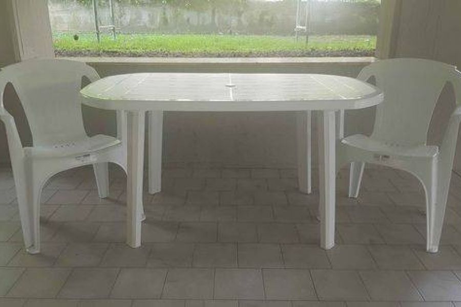 Kunststoffmöbel für Garten, oder Terrasse - Bild 1