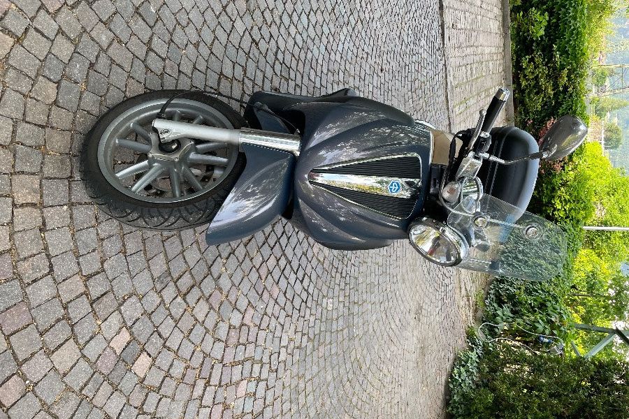 Piaggio Scooter 250 - Bild 2
