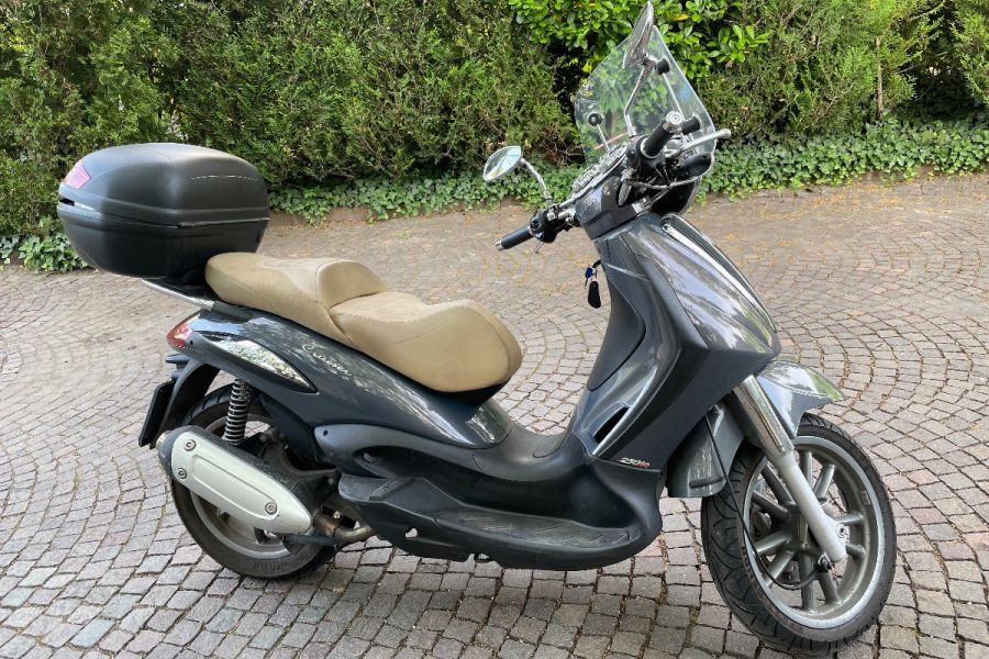 Piaggio Scooter 250 - Bild 3