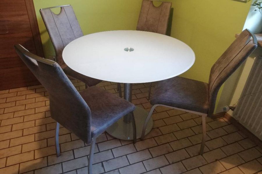 Schöne Esstischgruppe fast neu zu verkaufen - Bild 2