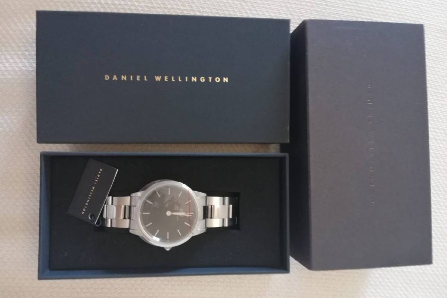 Daniel Wellington Herren Uhr  (NEU, noch mit Schutzfolie) - Bild 1