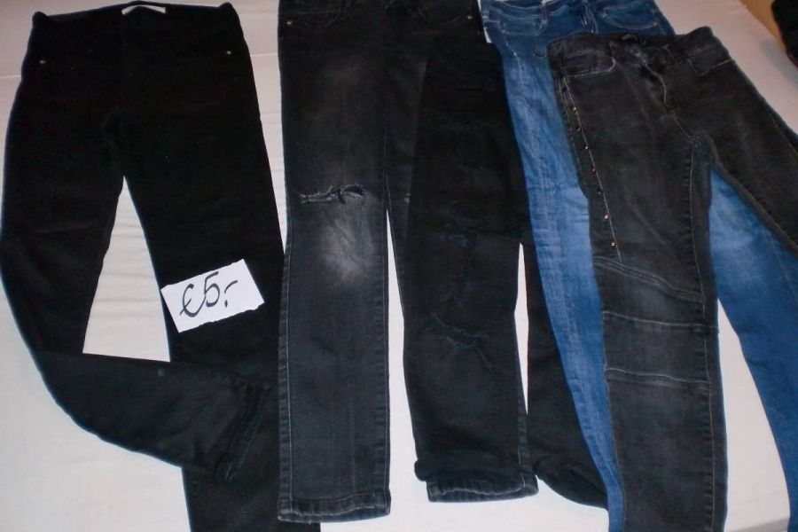 Jeanshosen in Bestzustand - Bild 4