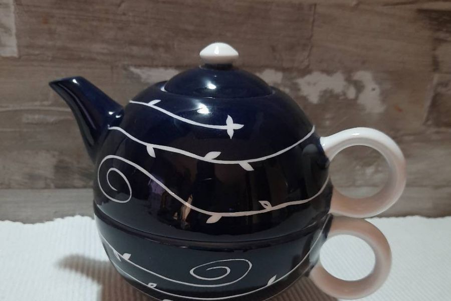 Teekanne mit Tasse - Bild 1