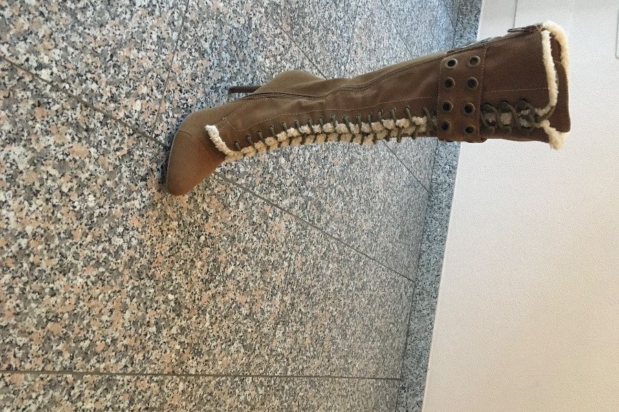 Stiefel mit Schnürsenkeln - Bild 4