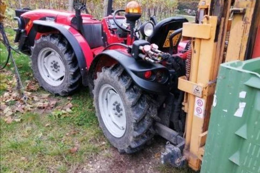 Verkaufe Traktor Carraro SRX 9800 - Bild 1