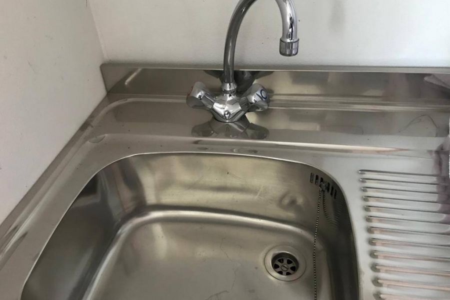 Spülbecken mit Unterbauschrank - Bild 1