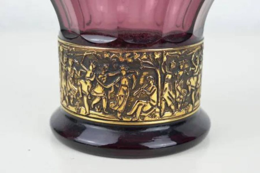 Vase aus Glas, mit vergoldetem Relief-Fries, von ca. 1930 - Bild 2