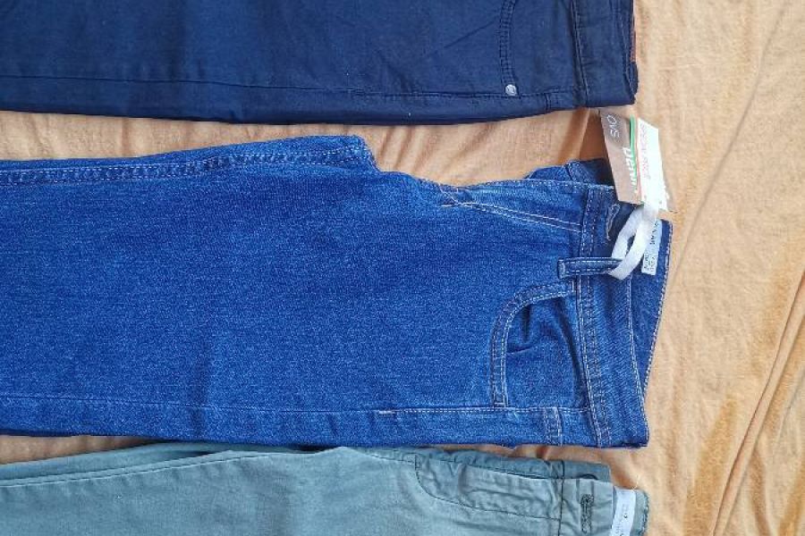 Kinderhosen Groesse 140 /145 - Bild 1