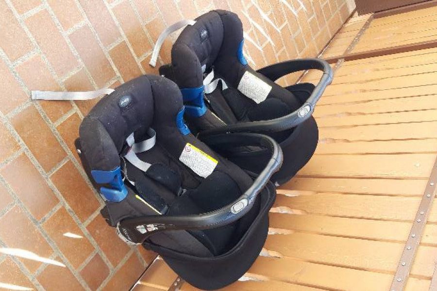 Babyschalen für Zwillinge - Bild 1