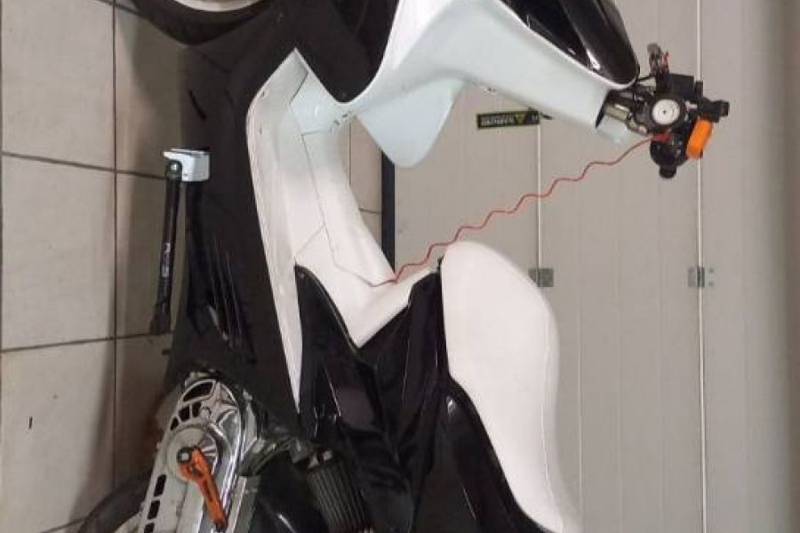 Verkaufe  Yamaha Aerox 50/70 - Bild 2