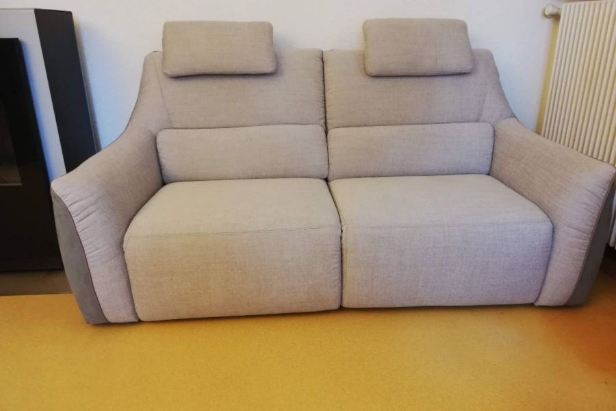 NEUE COUCH ZWEISITZER MIT MOTORISCHER VERSTELLUNG - Bild 1