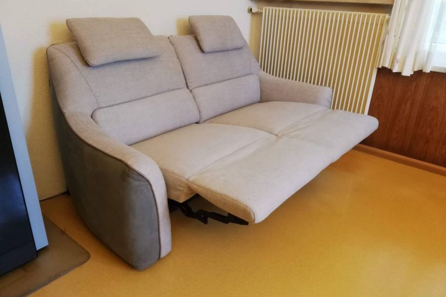 NEUE COUCH ZWEISITZER MIT MOTORISCHER VERSTELLUNG - Bild 4