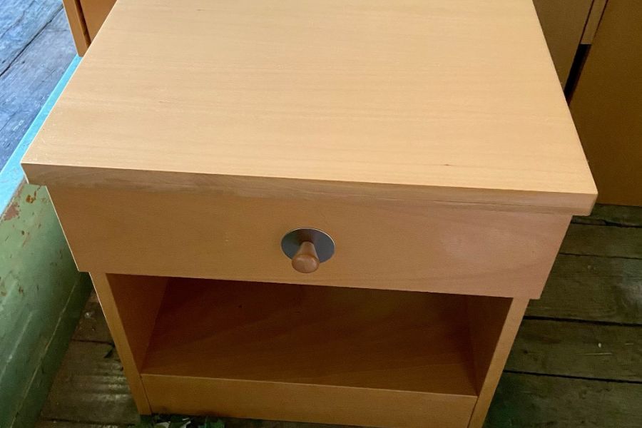 Verkaufe Nachttische aus Holz - Bild 1