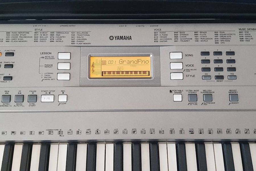 Yamaha Keyboard - Bild 1