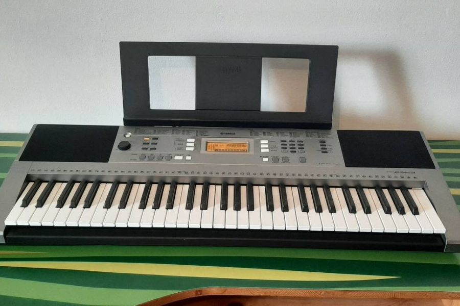 Yamaha Keyboard - Bild 2