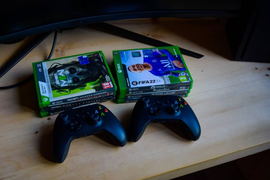 2 Konsolen, MSI Gaming Monitor & mehrere Spiele - Bild 4