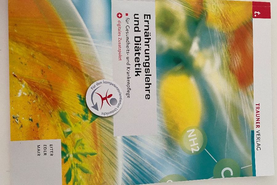 Schulbücher für Pflegehelfer/Innen - Bild 1