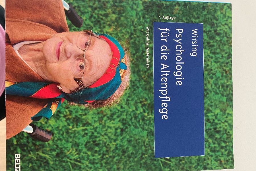 Schulbücher für Pflegehelfer/Innen - Bild 2