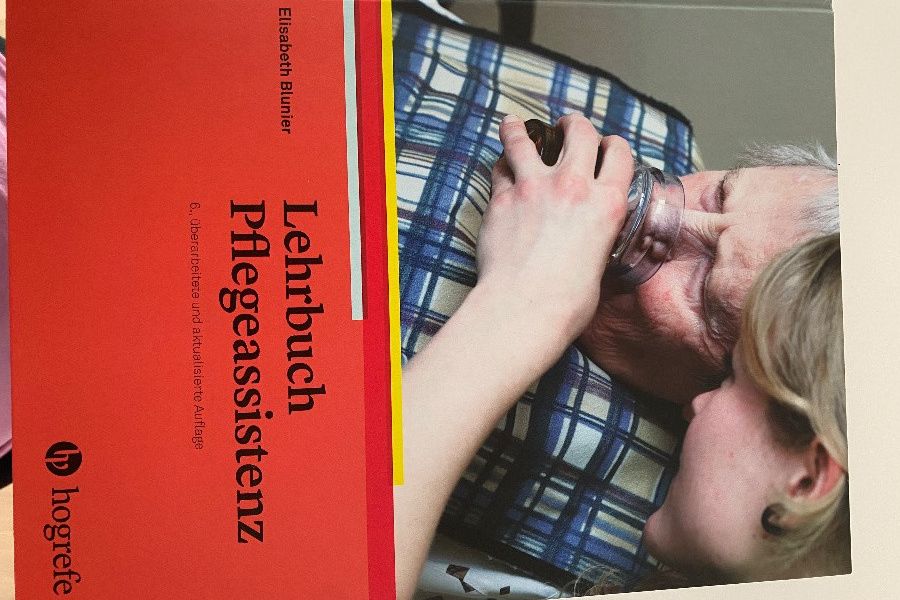 Schulbücher für Pflegehelfer/Innen - Bild 3