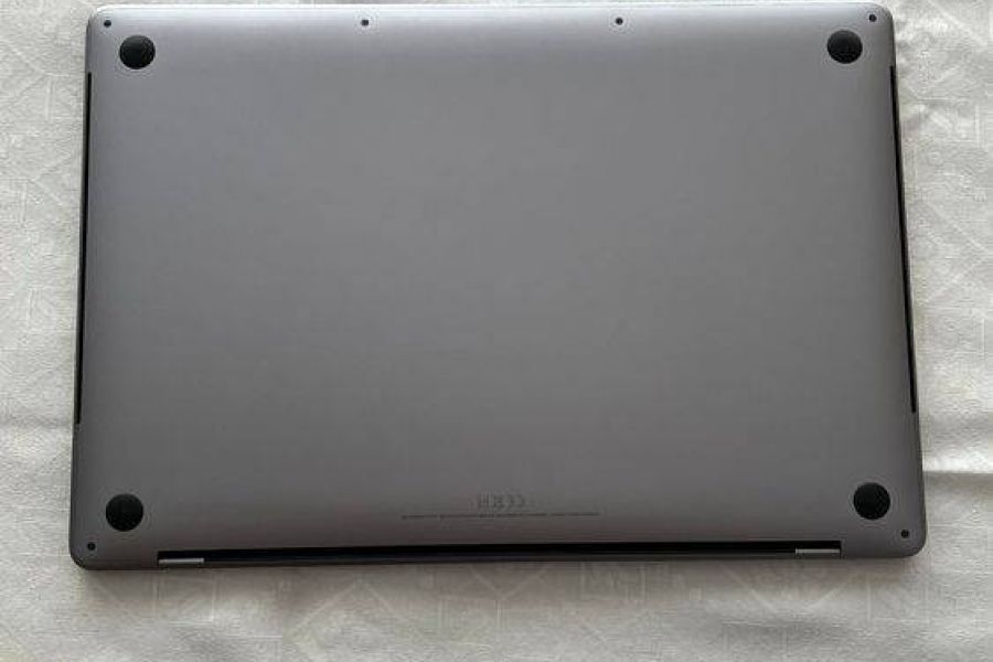 MacBook Pro 15"(Late 2019, Intel Core i9, 1TB SSD, 16GB RAM) - Bild 3
