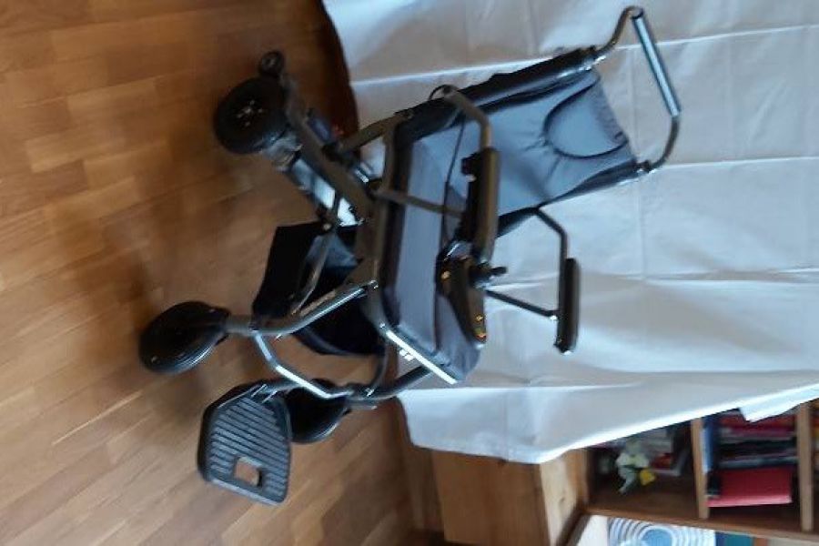 Elektrorollstuhl "Invacare Kompas" für internen Gebrauch - Bild 2