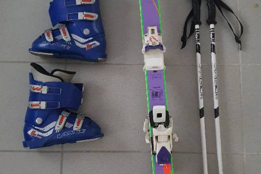 Skischuhe und Ski - Bild 3