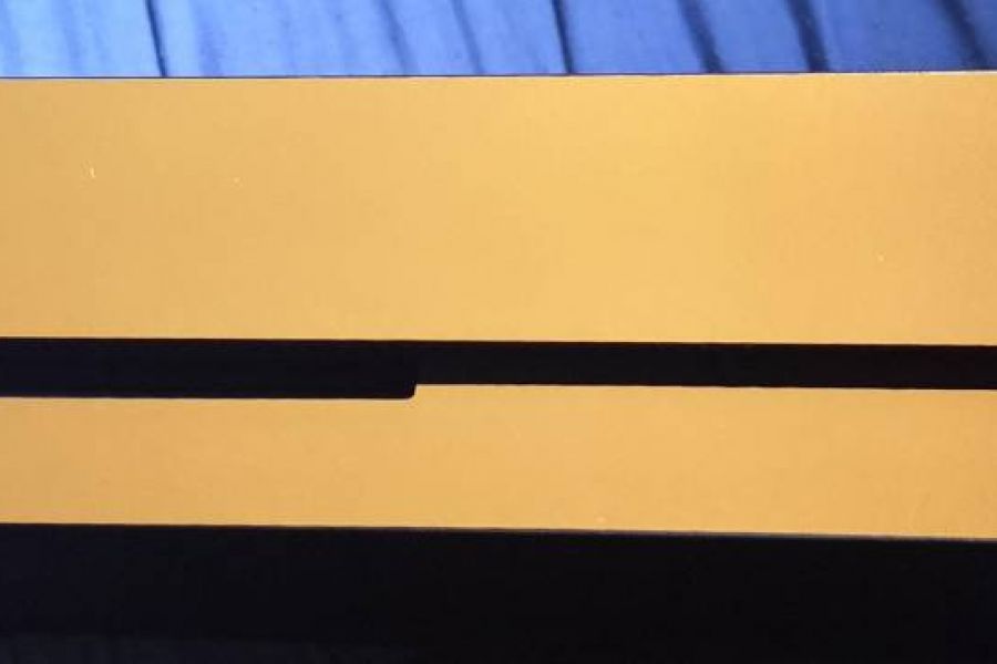 Xbox One X Gold Edition 1TB - Bild 1