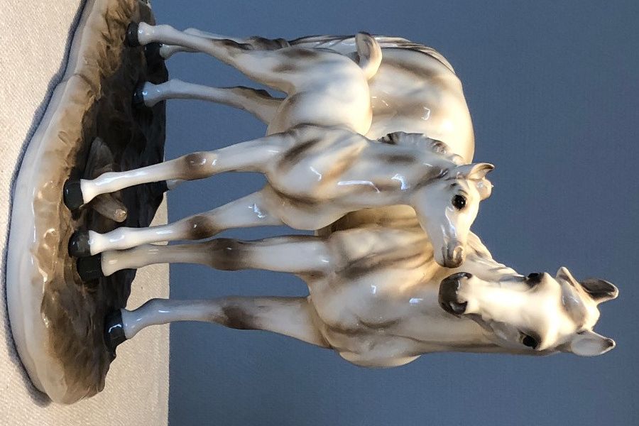 Altmann Porzellan Pferde Stute mit Fohlen - Bild 3