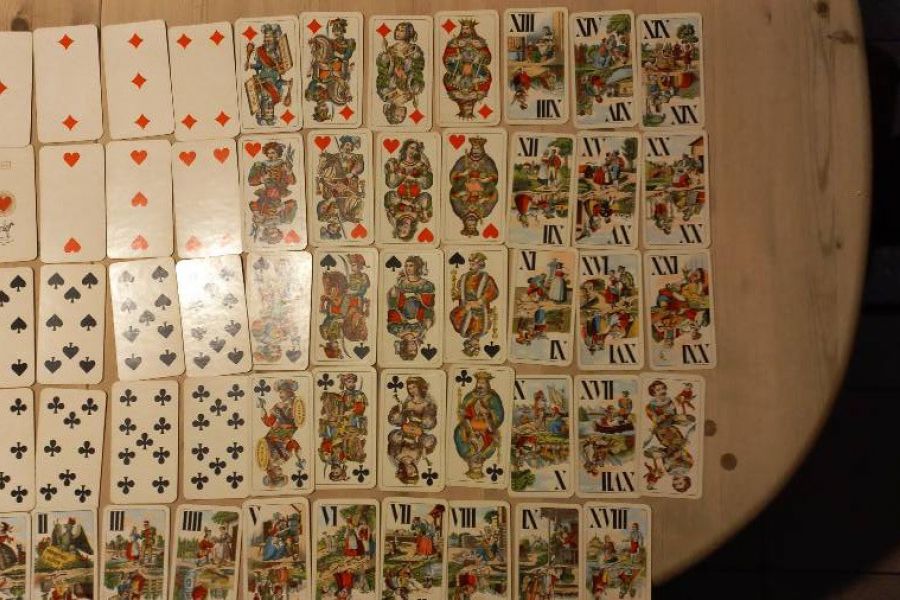 Alte Spielkarten (verschiedene, komplett) - Bild 3