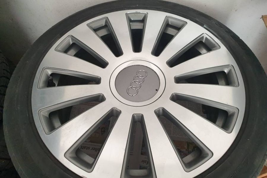 4 Audi  Alufelgen 12V Speichen 19 Zoll - Bild 1