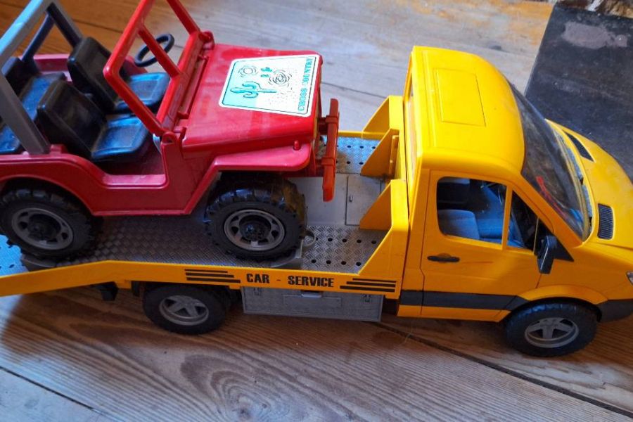 Verkaufe Bruder Sprinter mit Jeep - Bild 1