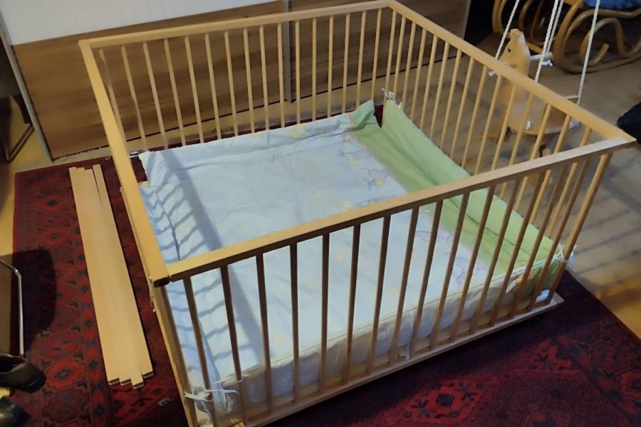 Laufstall / Kinderbett - Bild 2