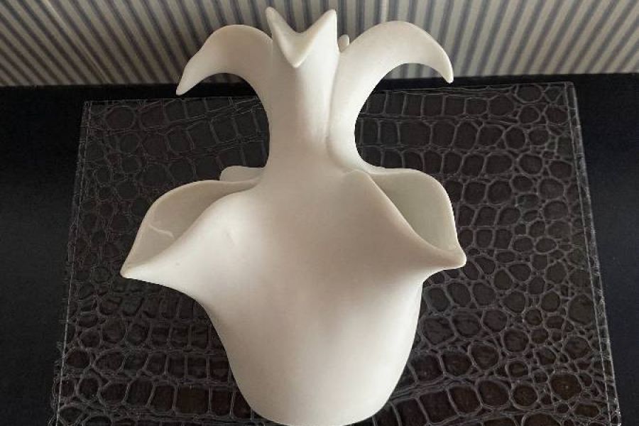 Schöne blütenförmige Vase - Bild 1