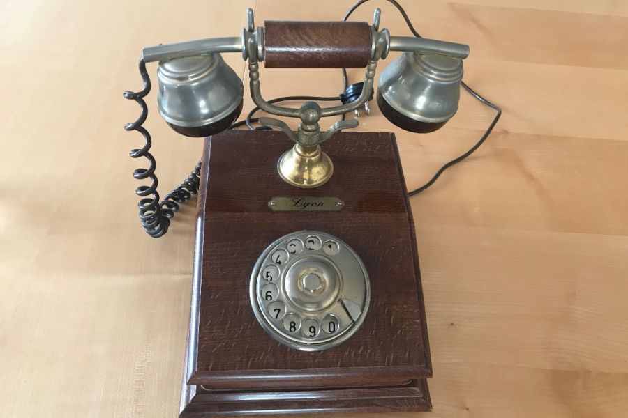 Antikes Telefon für Dekoration - Bild 1