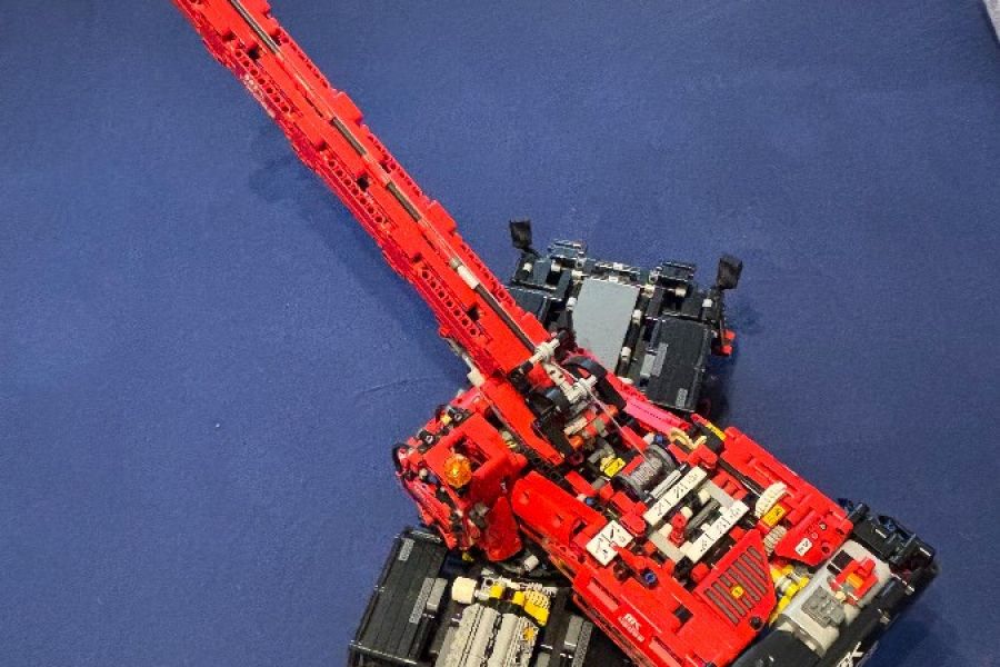 Lego Technic geländegängiger Kranwagen - Bild 4