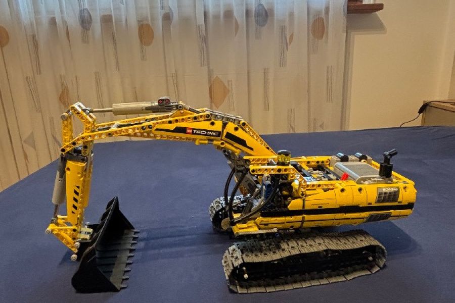 Lego Technic Raupenbagger - Bild 1