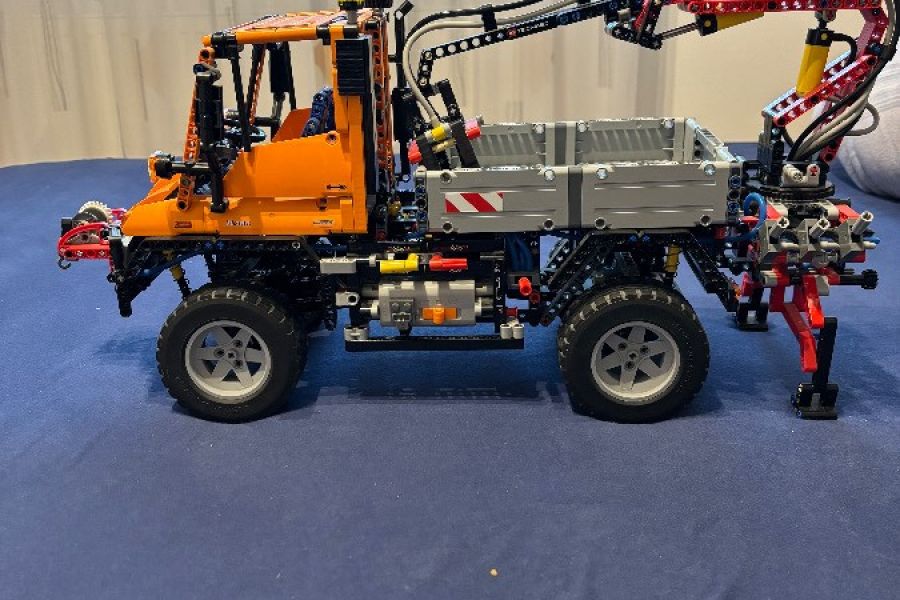 Lego Technic Unimog - Bild 2