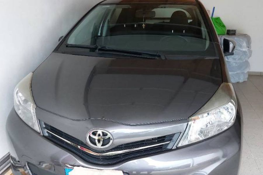 Toyota Yaris 1.3 VVT-i Style Benzin in sehr gutem Zustand zu verkaufen - Bild 3