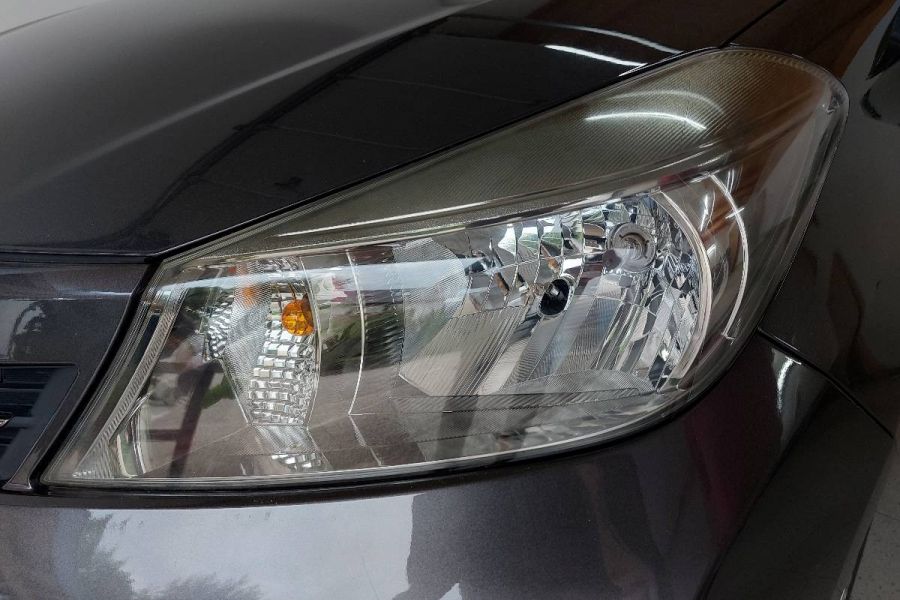 Toyota Yaris 1.3 VVT-i Style Benzin in sehr gutem Zustand zu verkaufen - Bild 10