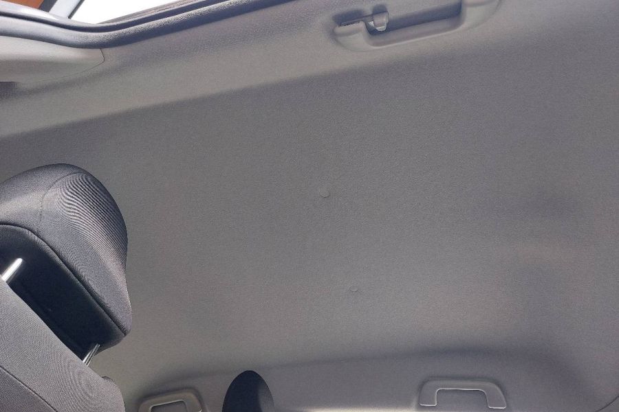 Toyota Yaris 1.3 VVT-i Style Benzin in sehr gutem Zustand zu verkaufen - Bild 18