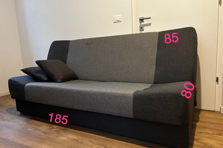 Couch mit Schlaffunktion und Stauraum abzugeben - Bild 1