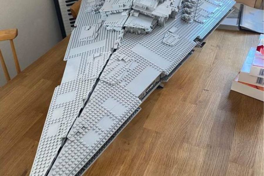 LEGO Star Wars - Imperialer Sternzerstörer (75252) - Bild 1