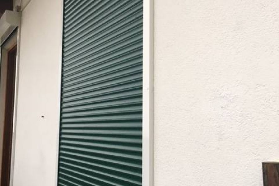 1 Vorbaurollladen zu verkaufen - Bild 1