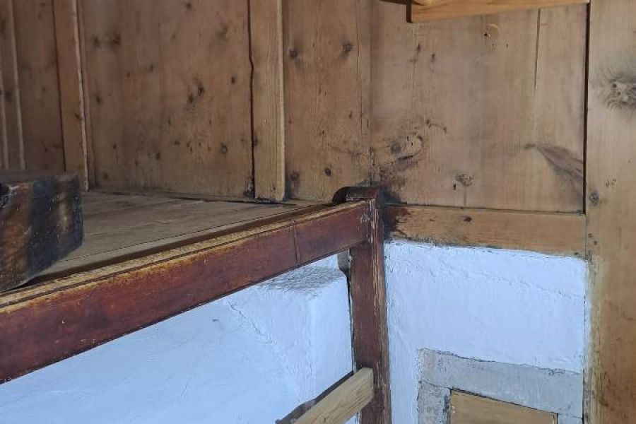 Biete Altholz sowie alte Bauernstube zum Verkauf - Bild 2