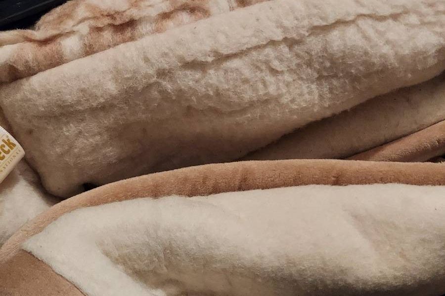 Riedeck königliches  Bett ,zwei Oberbetten und Kopfkissen - Bild 2