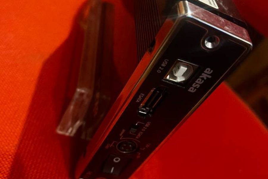 Externes Festplattengehäuse für alle Festplatten mit USB Anschluus - Bild 1