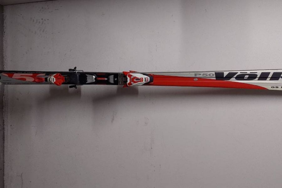 Ski und Skischuhe - Bild 2